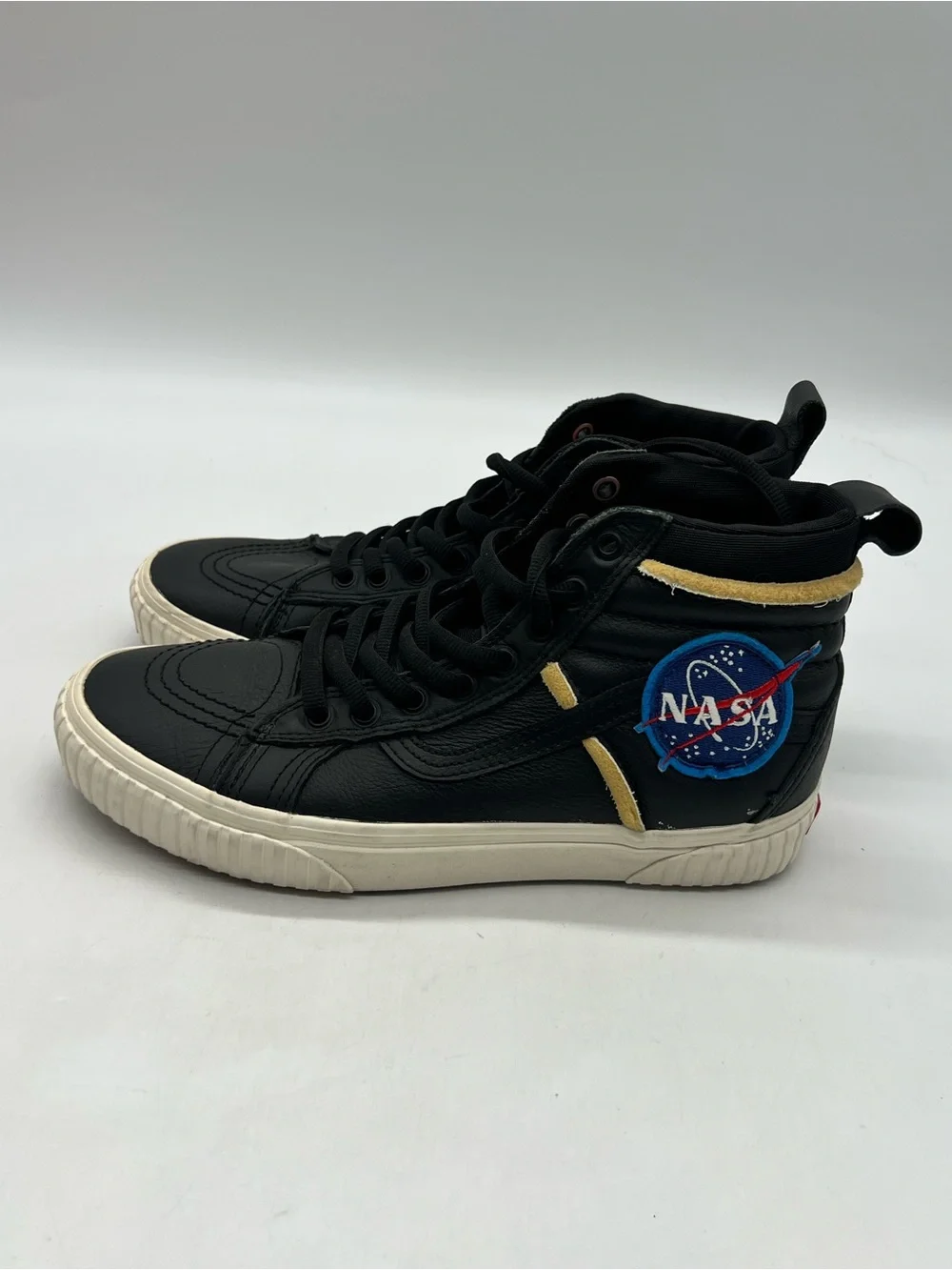 VANS NASA x Sk8-Hi 46 MTE DX Space Voyager Black Leather Men’s Size 8.5 Sneakers
